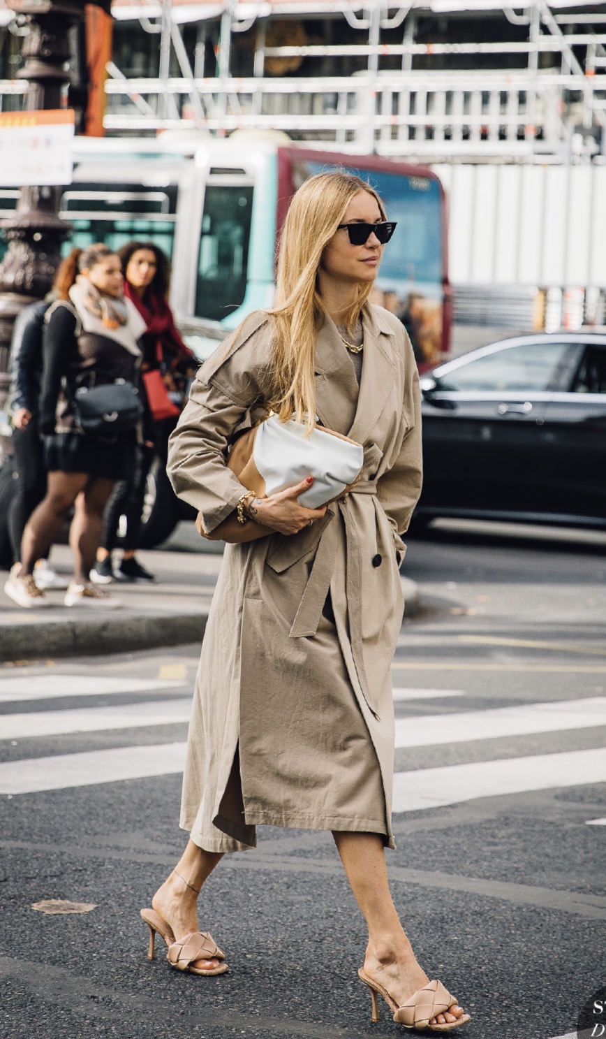 今夏超火的凉鞋怎么穿给你舒适感,还在穿老土一字带凉鞋