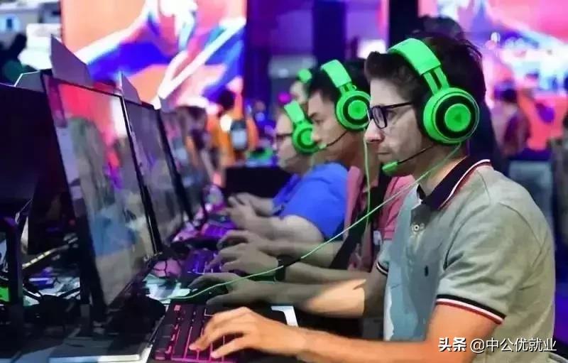 互联网it年薪100万需要什么条件,互联网it和传统it薪资对比