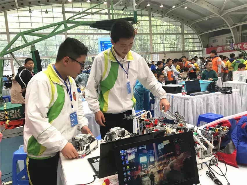 经开一中报名须知,叮咚您的备考秘籍已送达