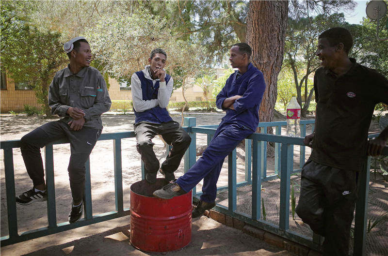 20世纪去往南非淘金的中国人“躺着都赚钱”,可如今传统商贸模式遭遇危机,南非创业的出路在哪?