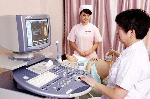 宝妈生产时突然大出血,宝妈生孩子大出血