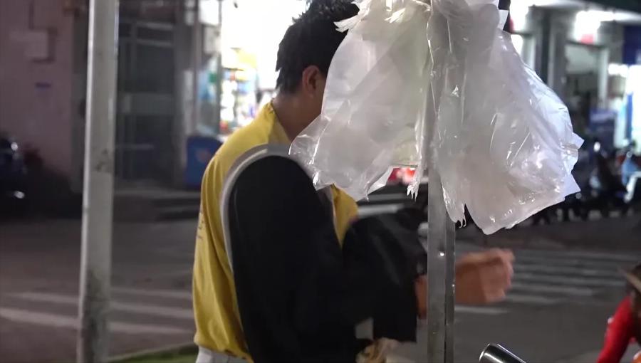 摆宵夜摊能挣到大钱吗,摆夜宵摊赚钱吗