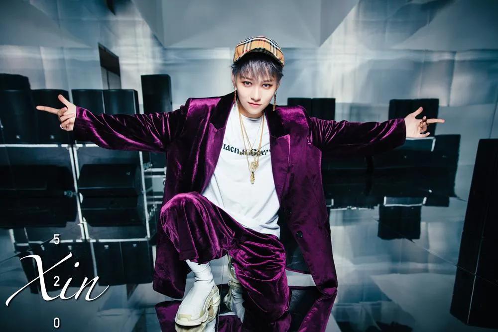 李宇春和刘雨昕私下关系,李宇春刘雨昕穿裙子