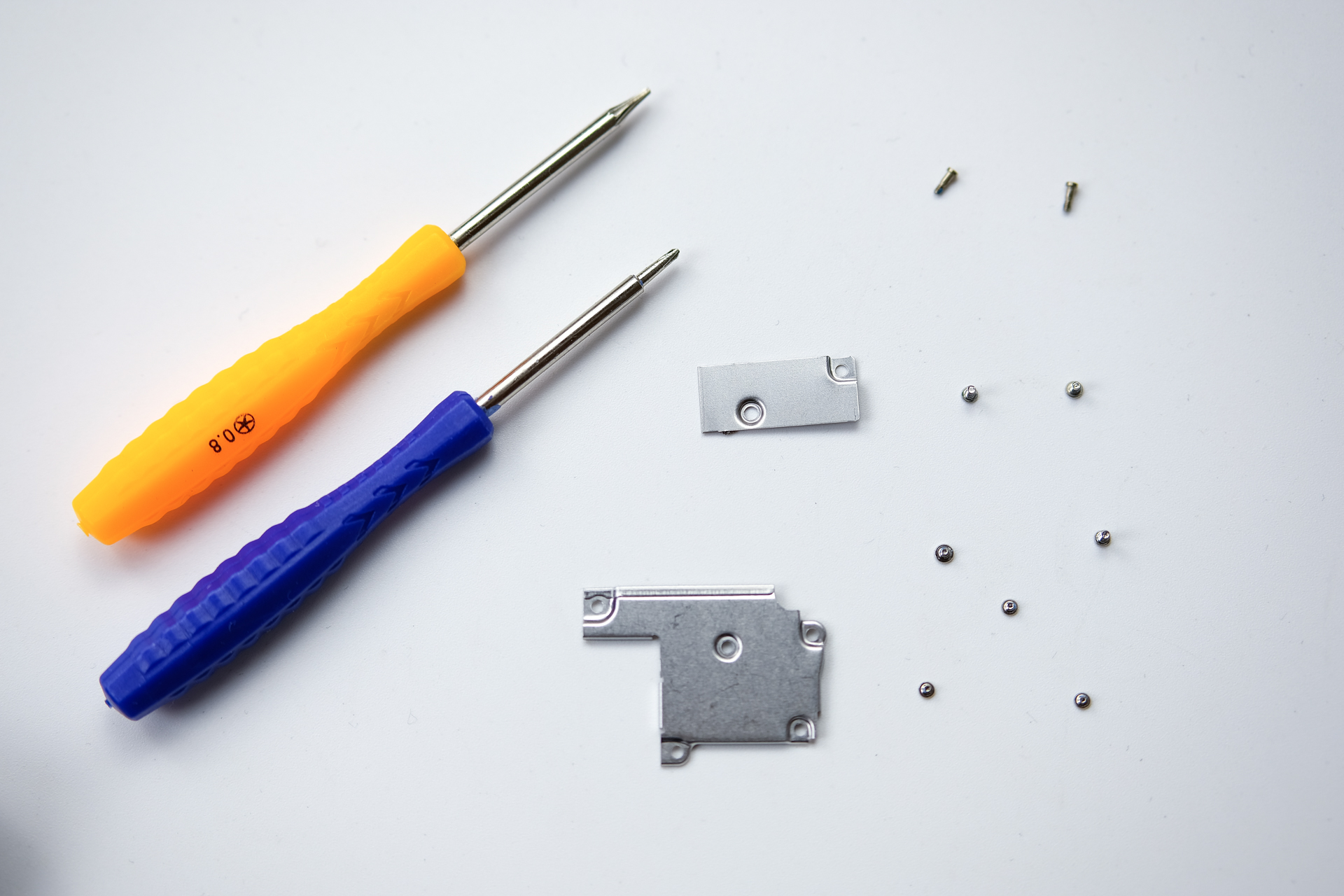 iphone如何更换电池电芯,iphone怎样更换电池才全绿