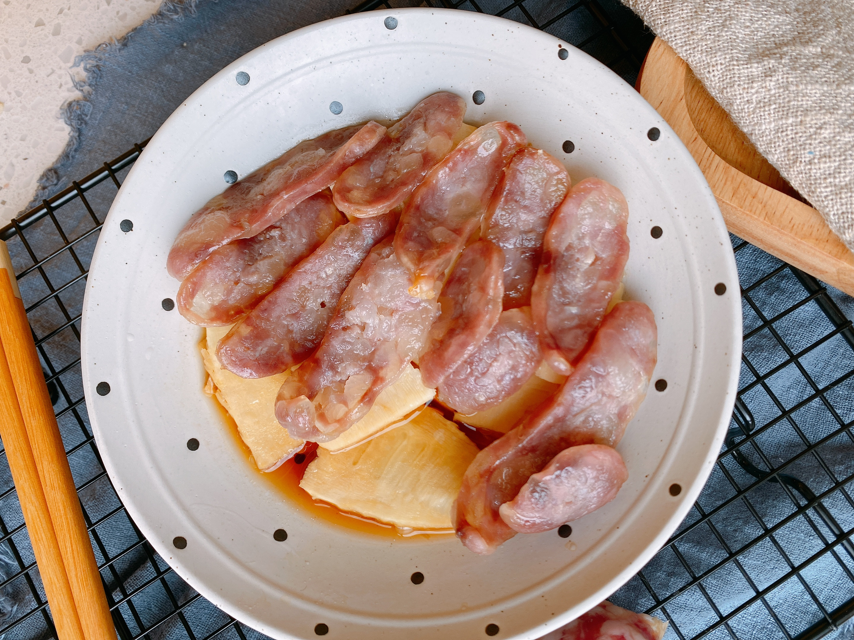 灌香肠制作方法和配方,灌香肠的做法10斤肉用多少盐