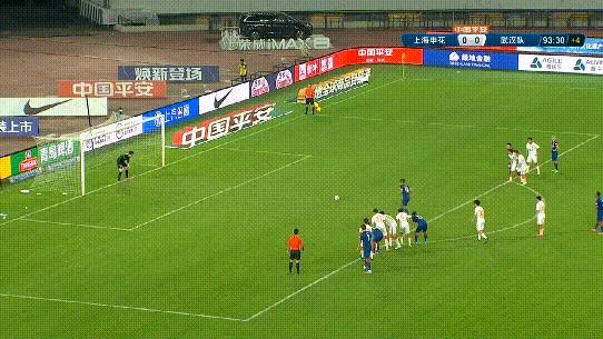 中超门将闪耀时刻,中超门将上演世界级扑救