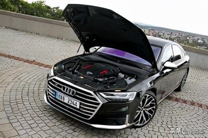 奥迪s82021款60tfsi尊贵版,2022款全新奥迪s83.0t