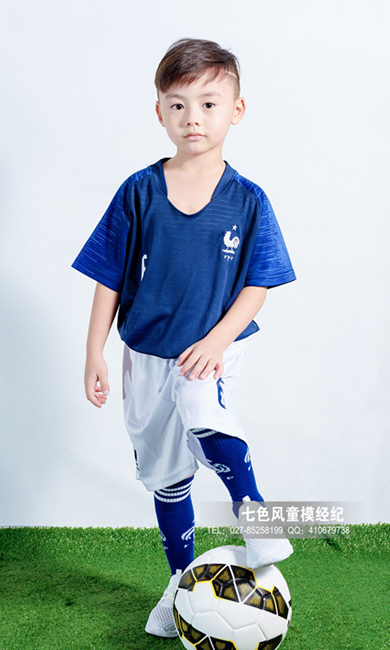 冬日里的暖阳武汉儿童模特比拉力出镜企业宣传片