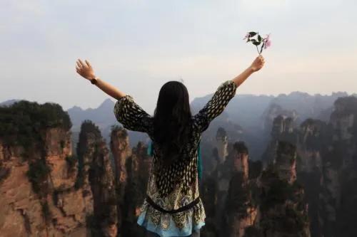 张家界低价导游团靠谱吗,张家界低价团导游收入