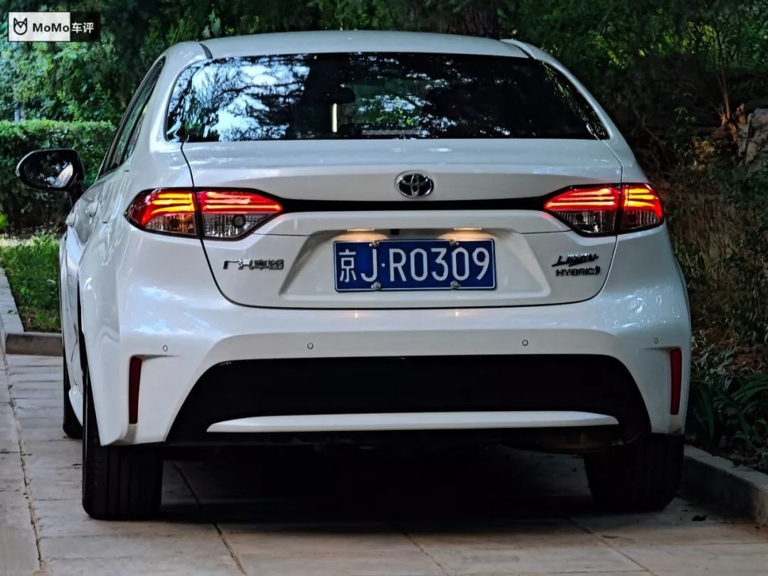 试驾全新广汽丰田雷凌双擎运动版,赛车手试驾评测广汽丰田雷凌双擎