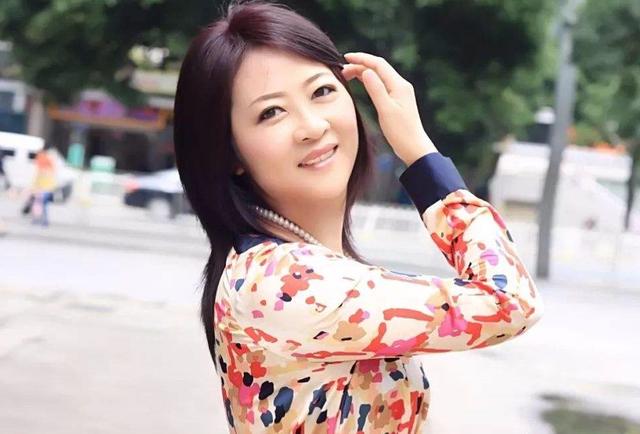 能轻松抓住男人“七寸”的女人，都能成功得到男人的宠爱