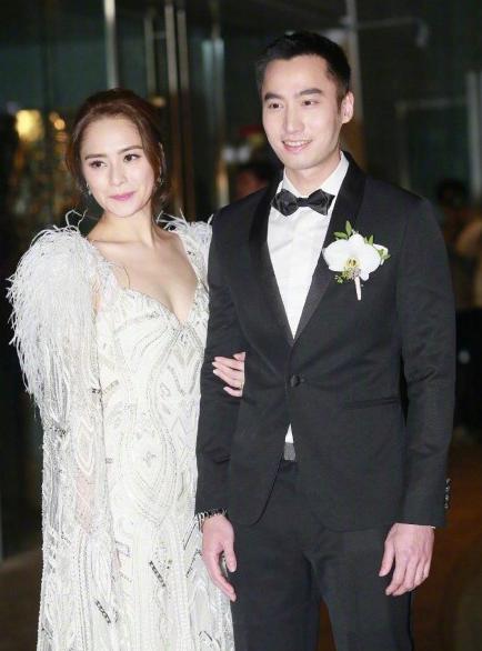 阿娇当伴娘的粉色伴娘礼服,阿娇粉色裙伴娘裙