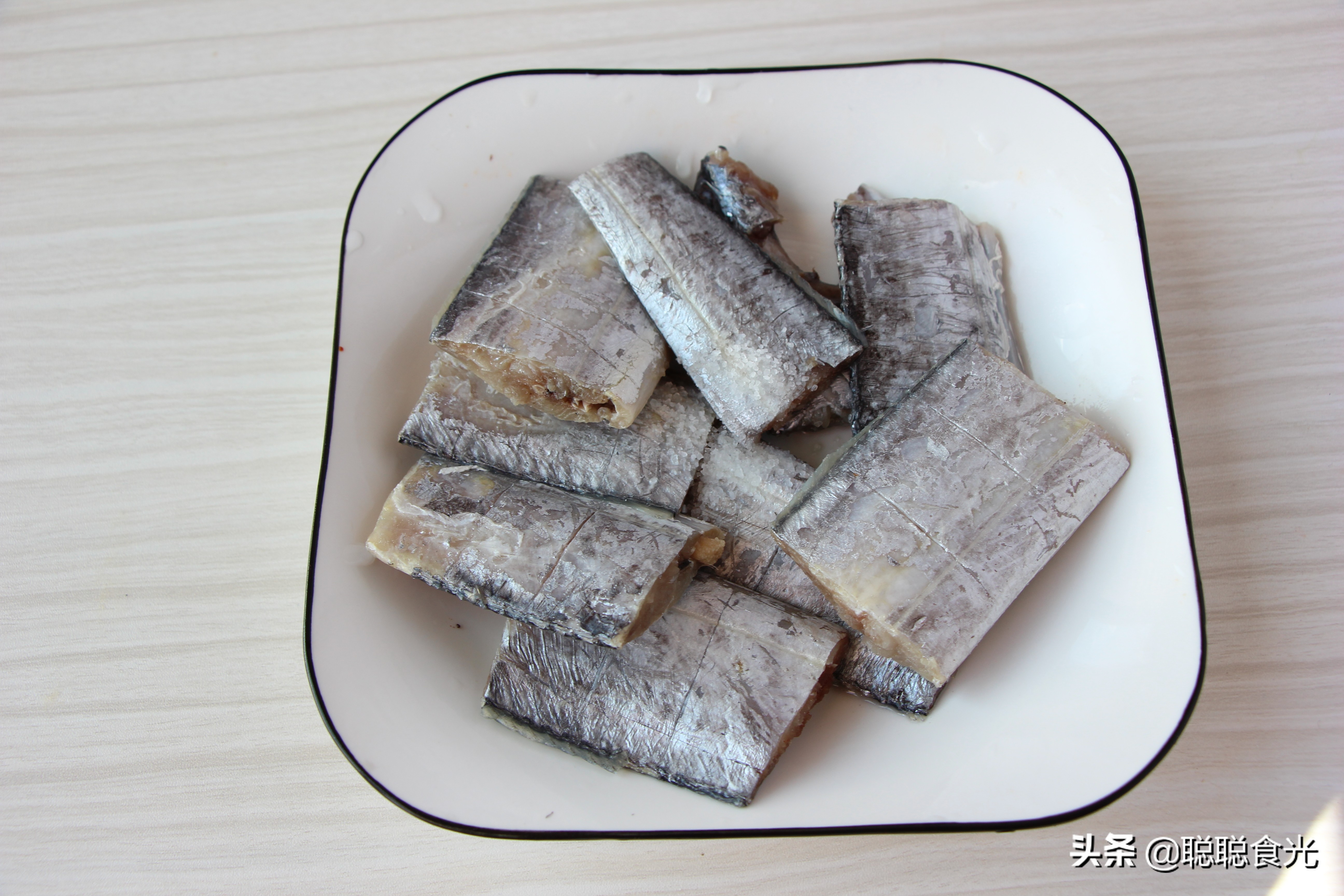 带鱼怎么做才好吃大厨教你一招,带鱼怎么做好吃又简单还没腥味