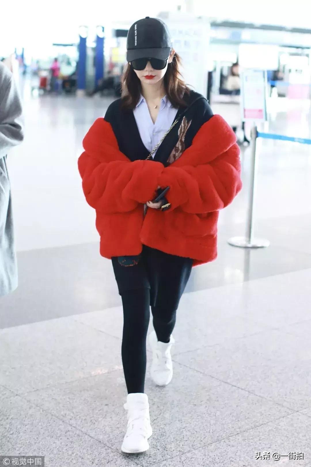 杨幂唐嫣的卫衣还可以这么穿,唐嫣最近同款衣服