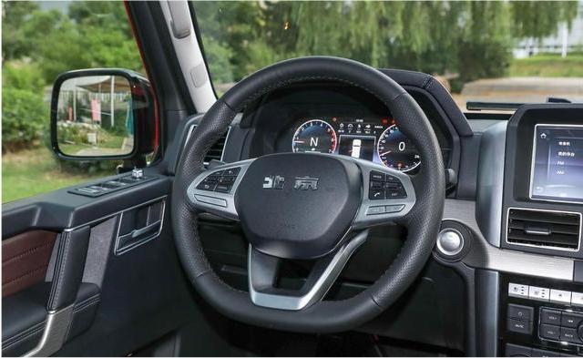 北汽bj80对比哈弗h9,北京bj802.3t与哈弗h9对比