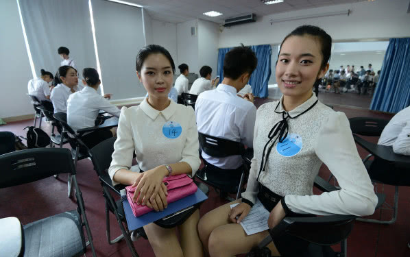 做淘宝美工一个月能赚多少,新手淘宝美工工作好找吗