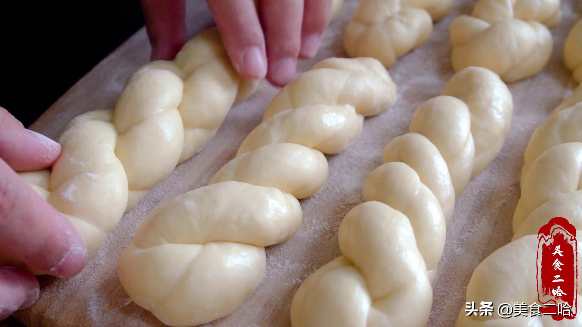 炸麻花的正确方法和技巧,炸麻花怎样和面麻花软乎