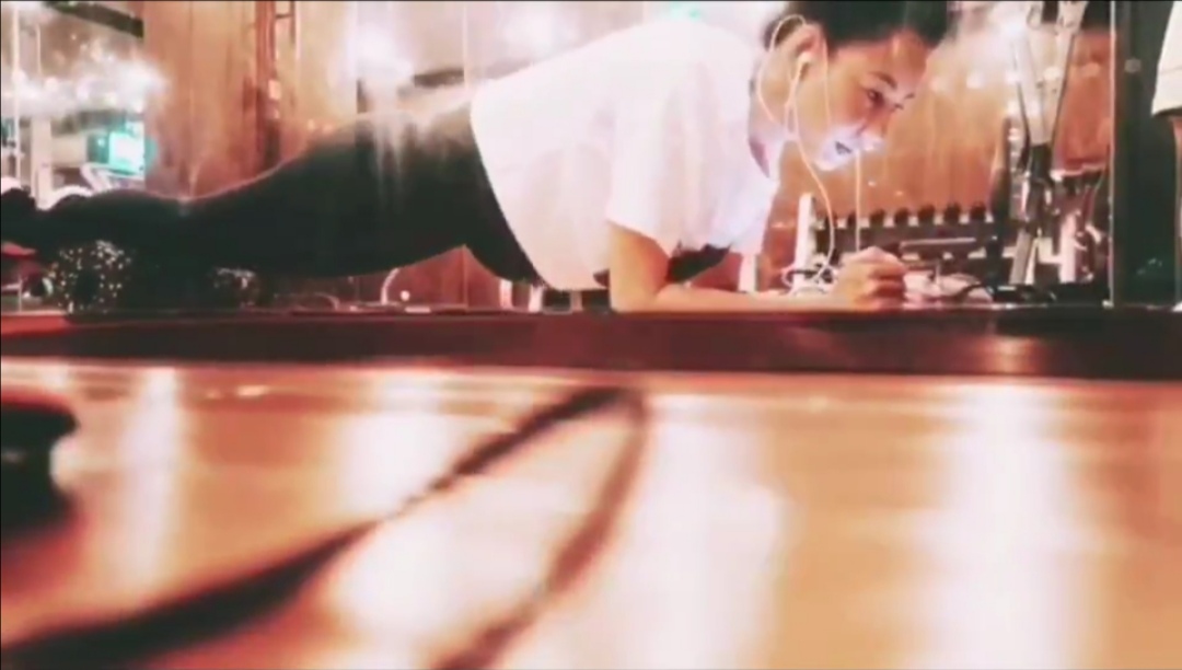 张柏芝小红书推荐化妆品,张柏芝小红书推荐的化妆品