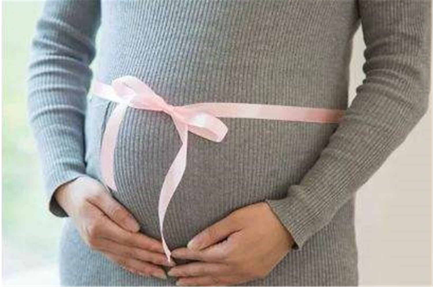 孕晚期腹部下方疼痛是入盆吗,孕晚期入盆后胎动引起的小腹疼