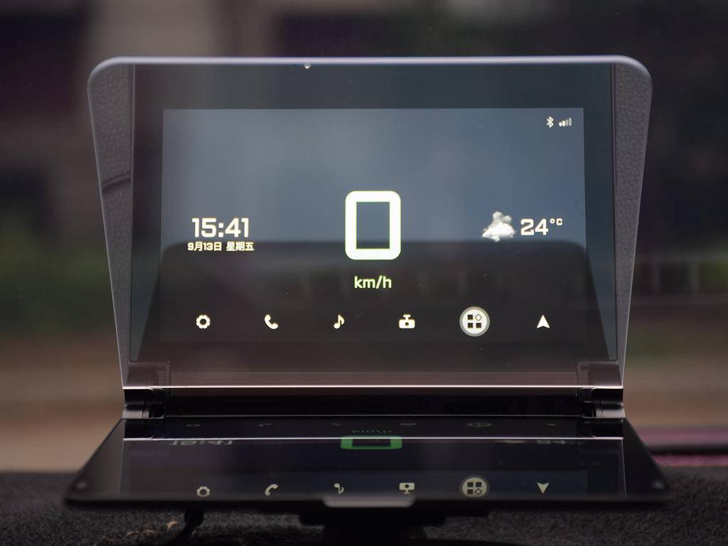 科技感爆棚!这款HUD终身免流量导航,还能在线听音乐看视频