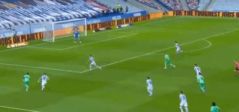 本泽马进球被吹越位视频,本泽马进球算不算犯规