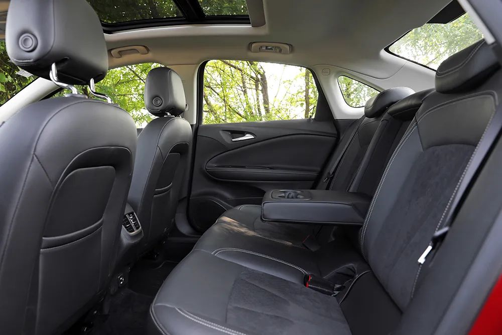 别克威朗20款20t试驾,驾驶别克威朗