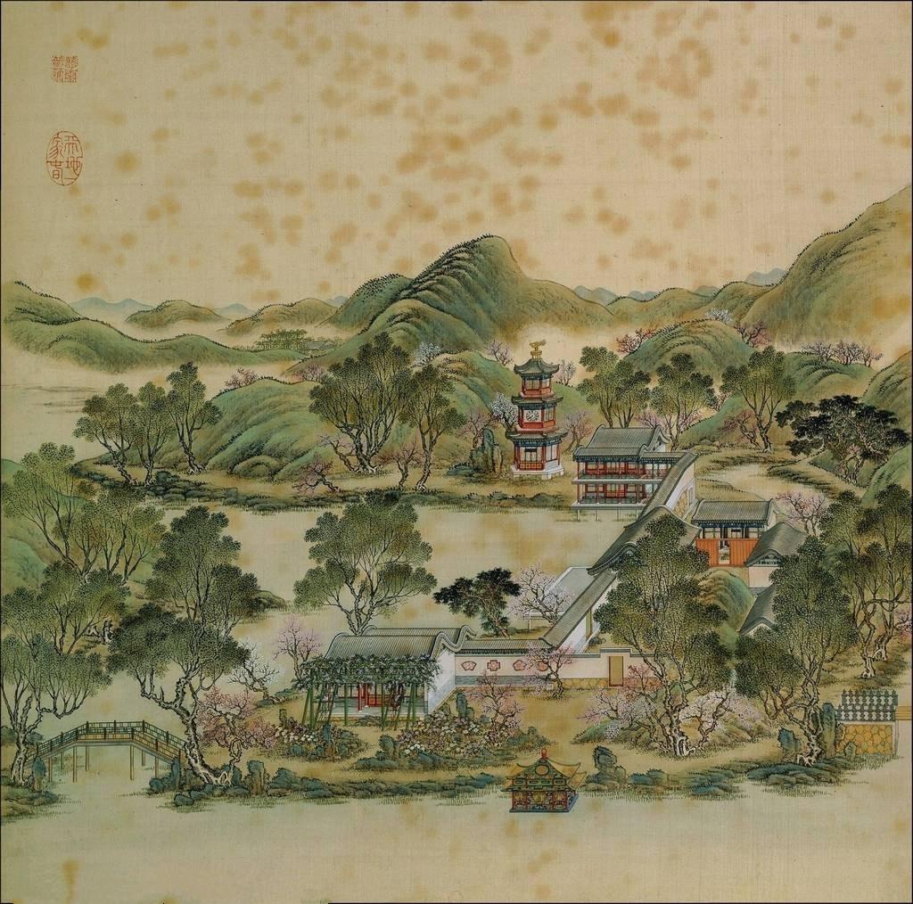 余晖映照出娇艳的晚霞,余晖映衬下美景