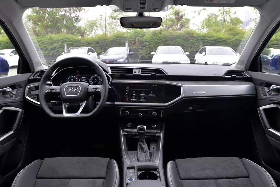 宝马x12.0t和奥迪q32.0t哪个好,新款宝马x1和奥迪q3价格