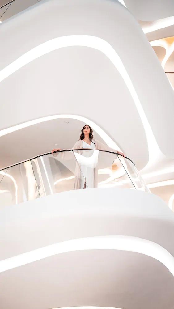 扎哈设计的迪拜酒店,扎哈迪拜综合体图片