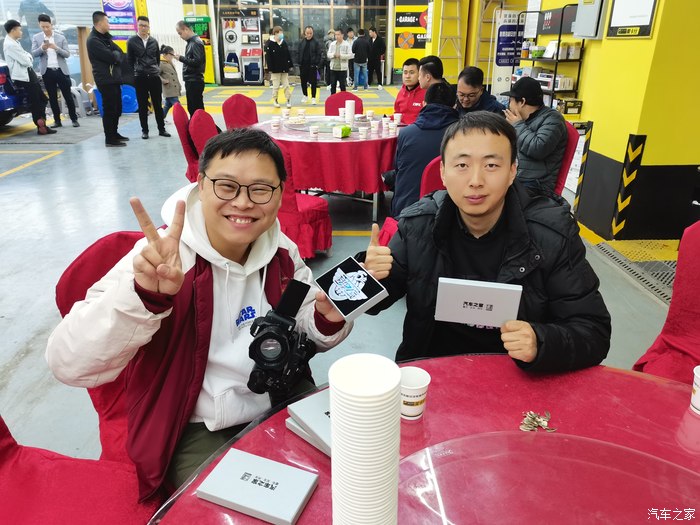 开上大红唐，参加西安车友会会长聚会纪实