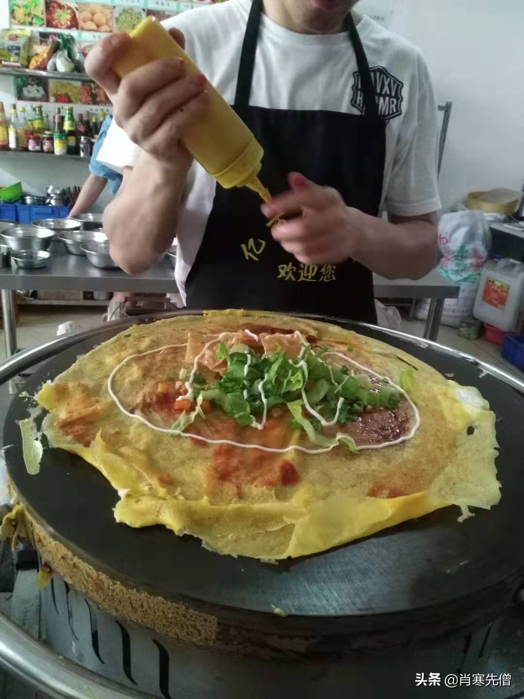 卖煎饼果子一年能赚多少钱普通人,卖煎饼果子真的月入过万吗