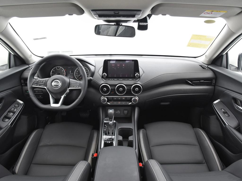 新款轩逸和卡罗拉哪个适合家用,轩逸和卡罗拉选哪个好家用