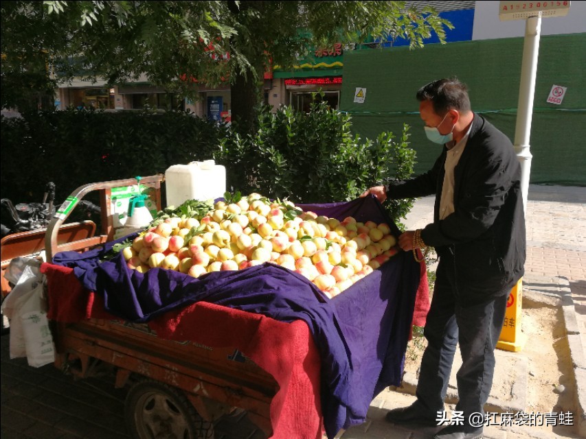 地摊经济渐火，兰州新港城周末市场还能回来吗？