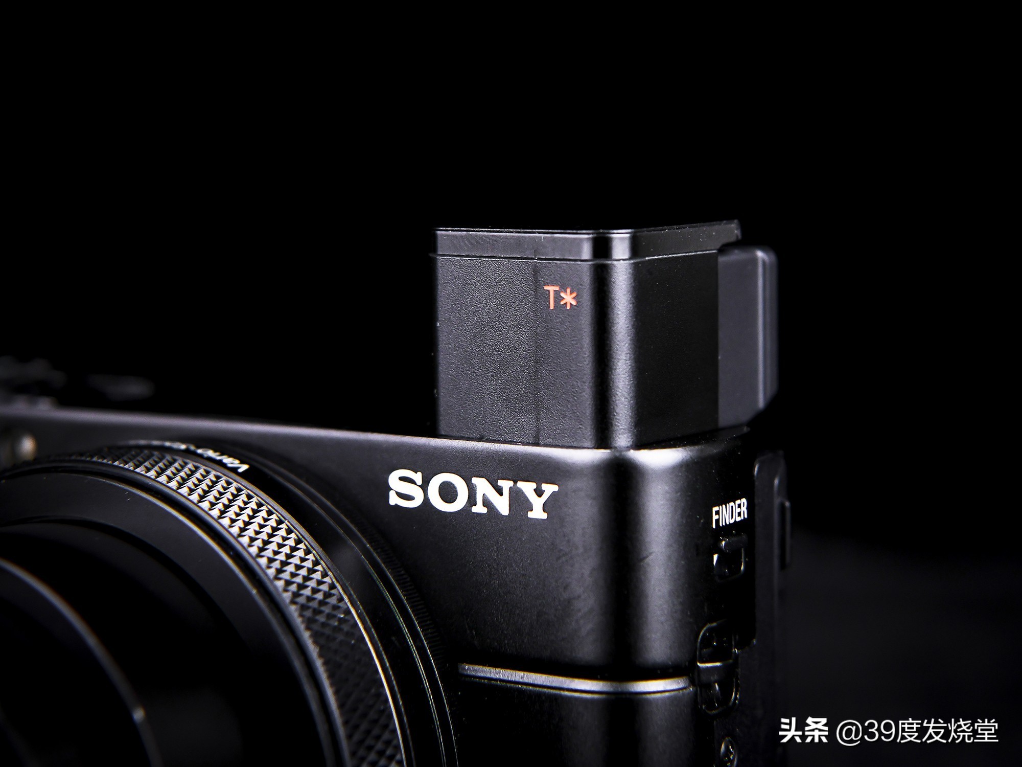 索尼黑卡7这东西会过时吗,索尼黑卡7拍照片怎么样