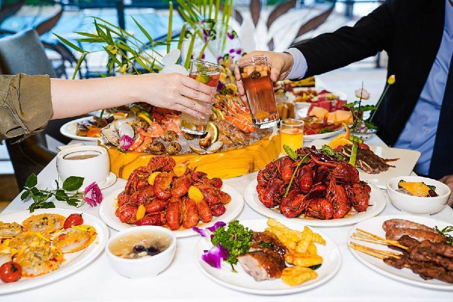 深圳宝安竟藏着如此诚意十足的海鲜自助餐厅，新鲜现做用料地道