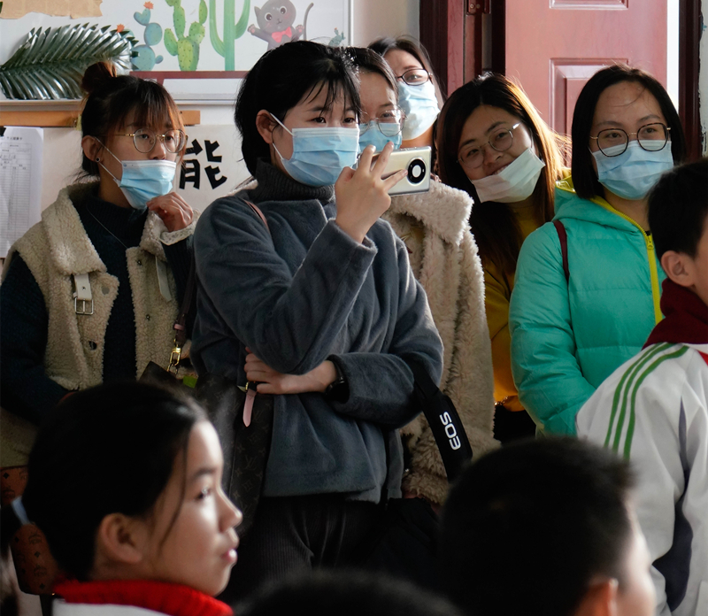 这所年轻学校的“教育奇迹”引来百余位教育同仁观摩学习