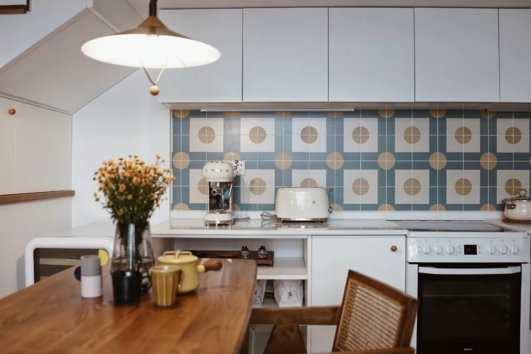 买老破小上海学区房,上海最老旧学区房