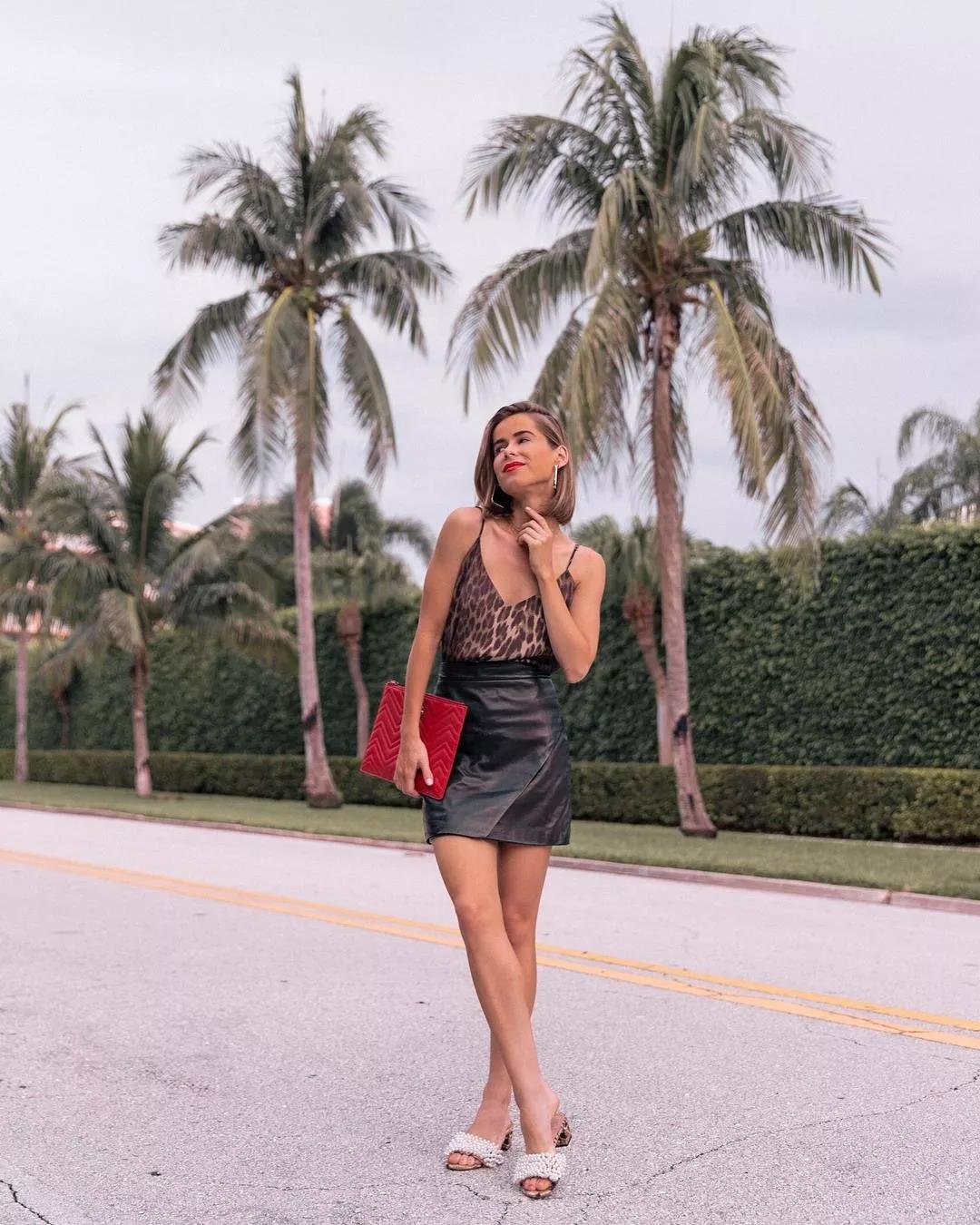 微胖女人穿T恤谨记“4不要”，显臃肿还没品位，再贵的衣服也廉价