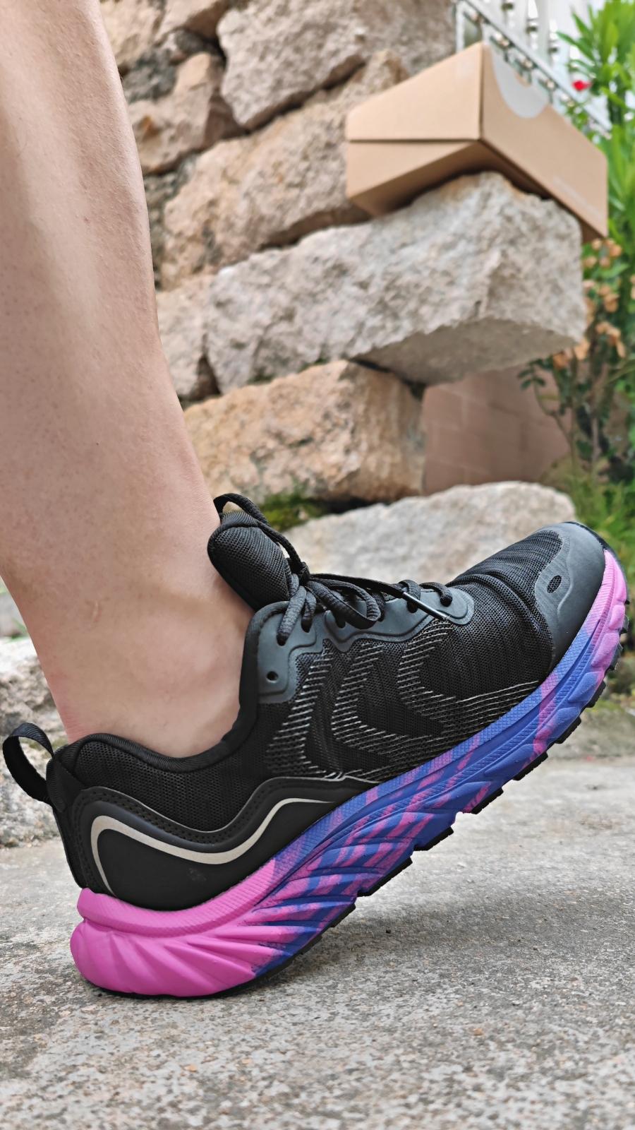 咕咚10k悦弹和10kpro区别,咕咚跑鞋有什么特点和优点