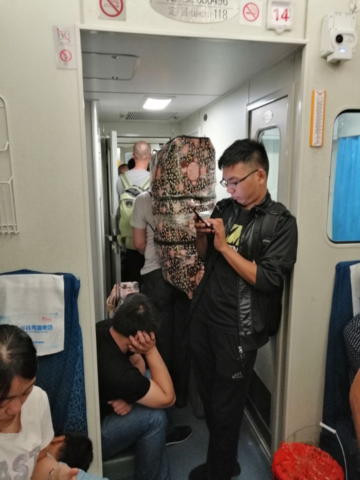 普通火车硬座车,普通火车硬座座次表