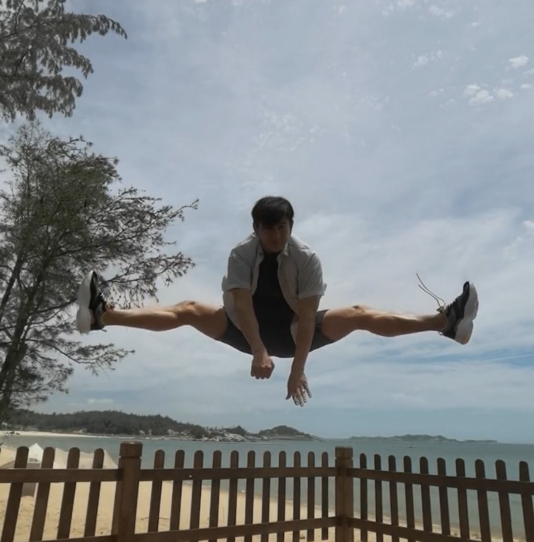 吴奇隆骑马姿势,吴奇隆年轻的动作