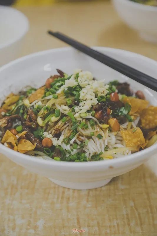 这碗粉说不上哪里好，但就是谁也替代不了...