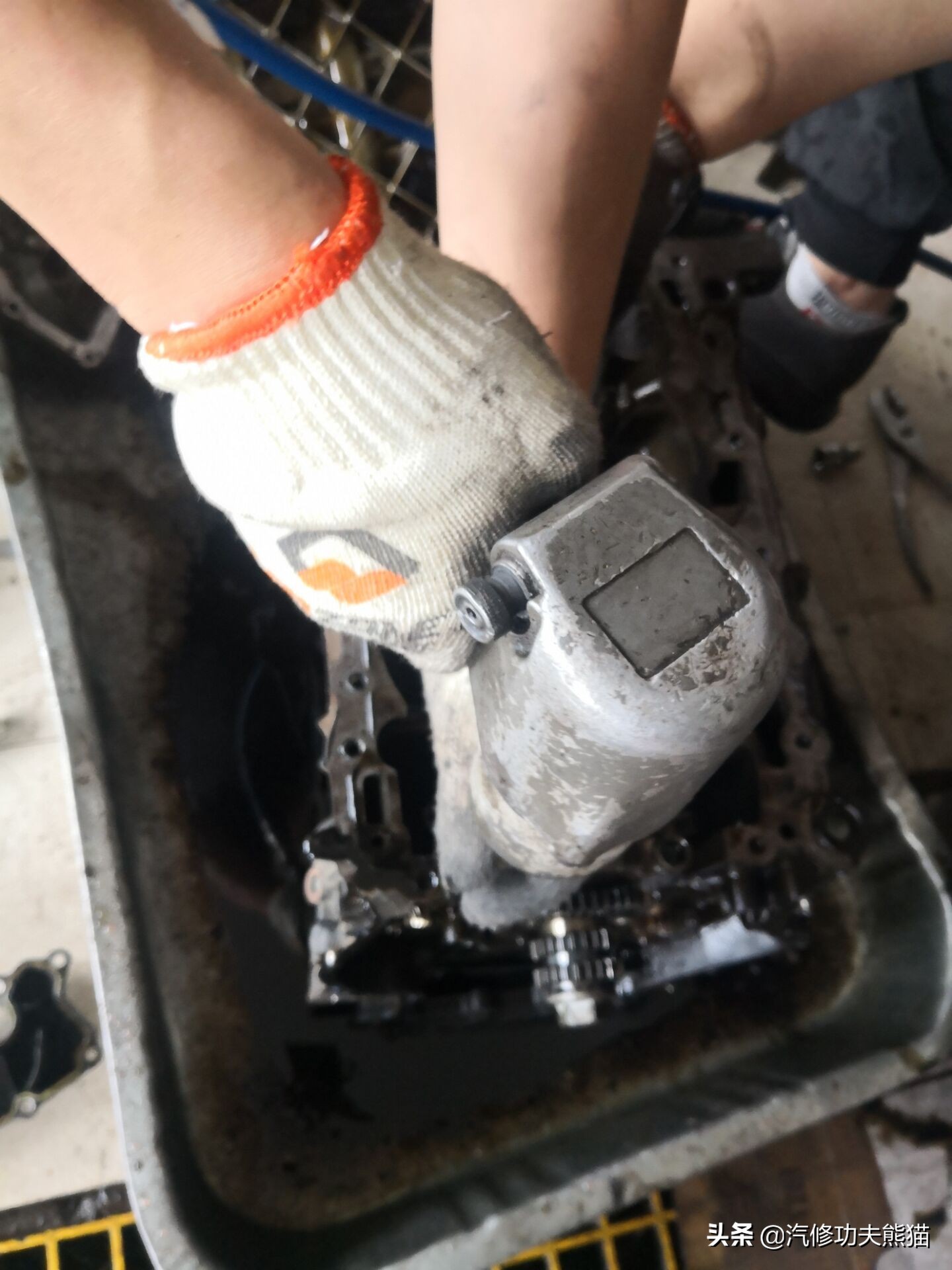 大众夏朗烧机油用什么燃油宝,2012款夏朗2.0t烧机油怎么处理