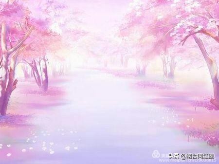 逦迤在乌山脚下，远远地见，邓拓故居院落边上，黛瓦白墙下