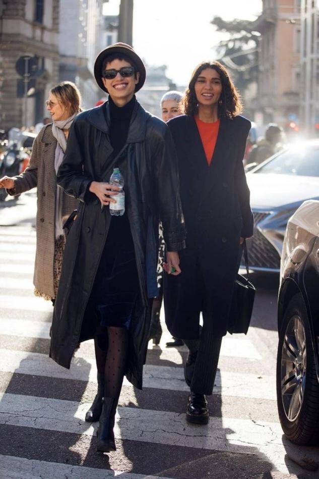 呢子大衣和皮大衣哪个暖和,羊毛大衣与皮大衣哪个好看