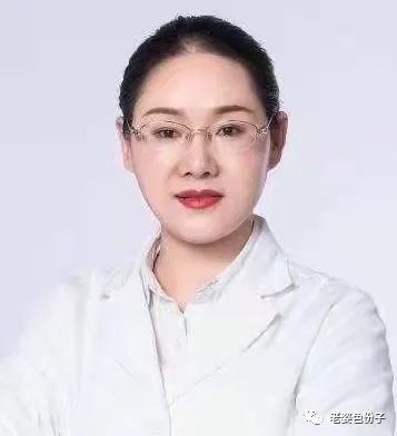 宝宝一个眼睛好小眼皮抬不上去,新生儿眼皮抬不起来会自愈吗
