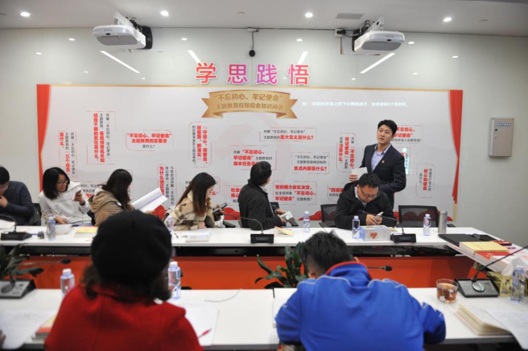 身边的人个个都优秀,身边的中大奖的人