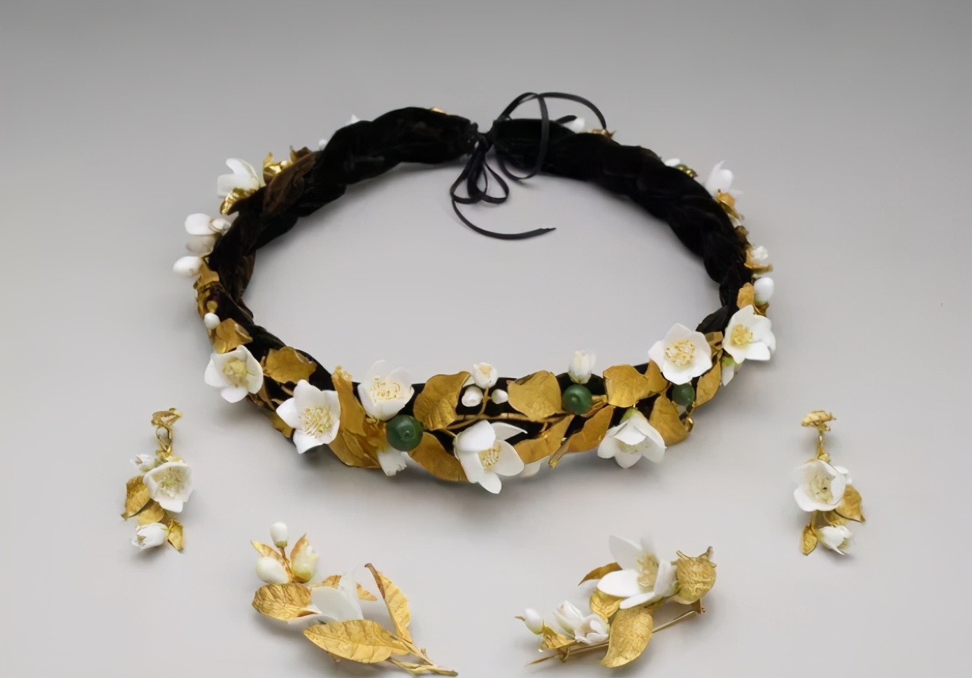 维多利亚女王佩戴的珠宝,维多利亚时期手链