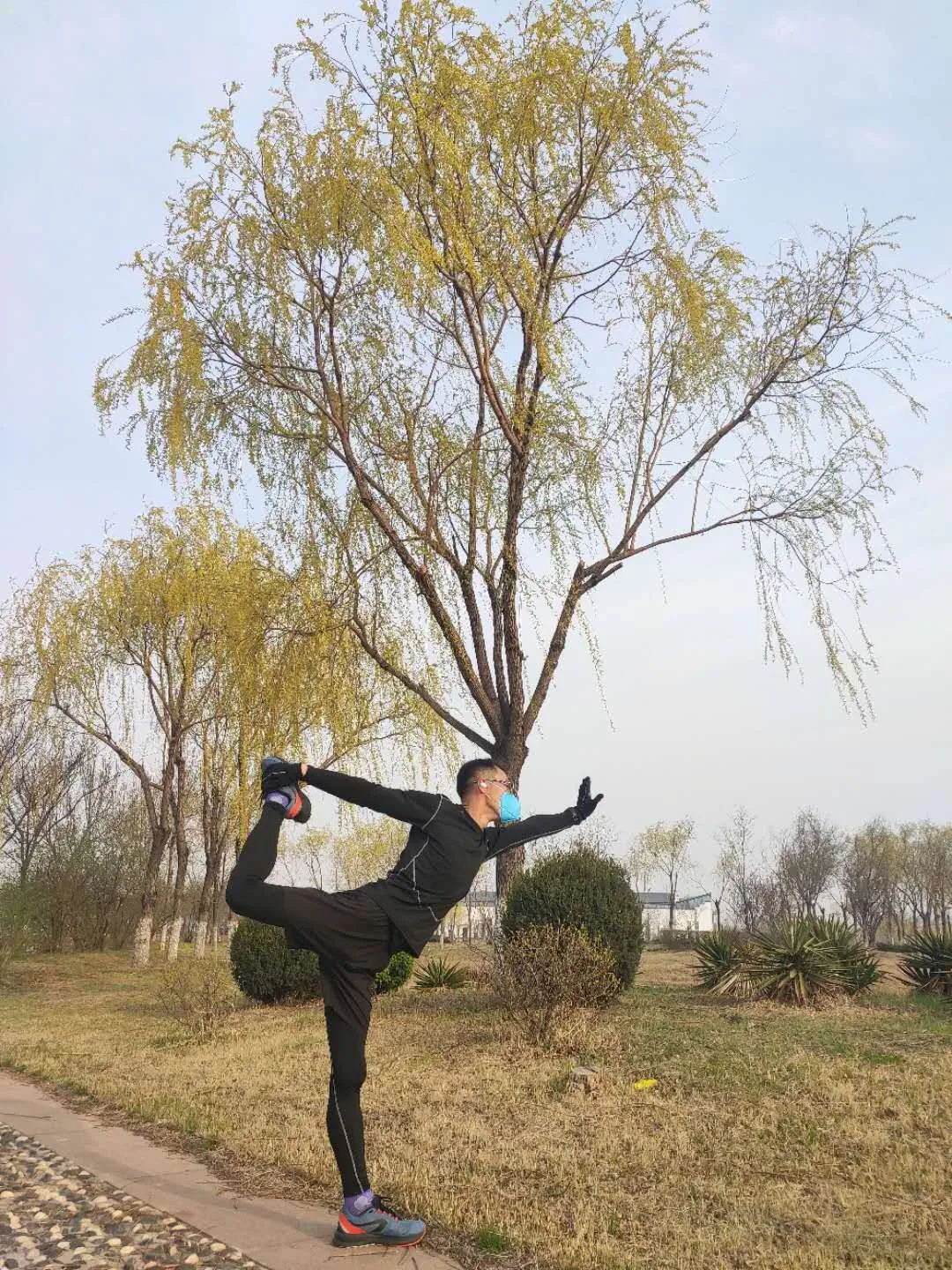 全国单脚跳冠军,单脚站立大赛最好成绩