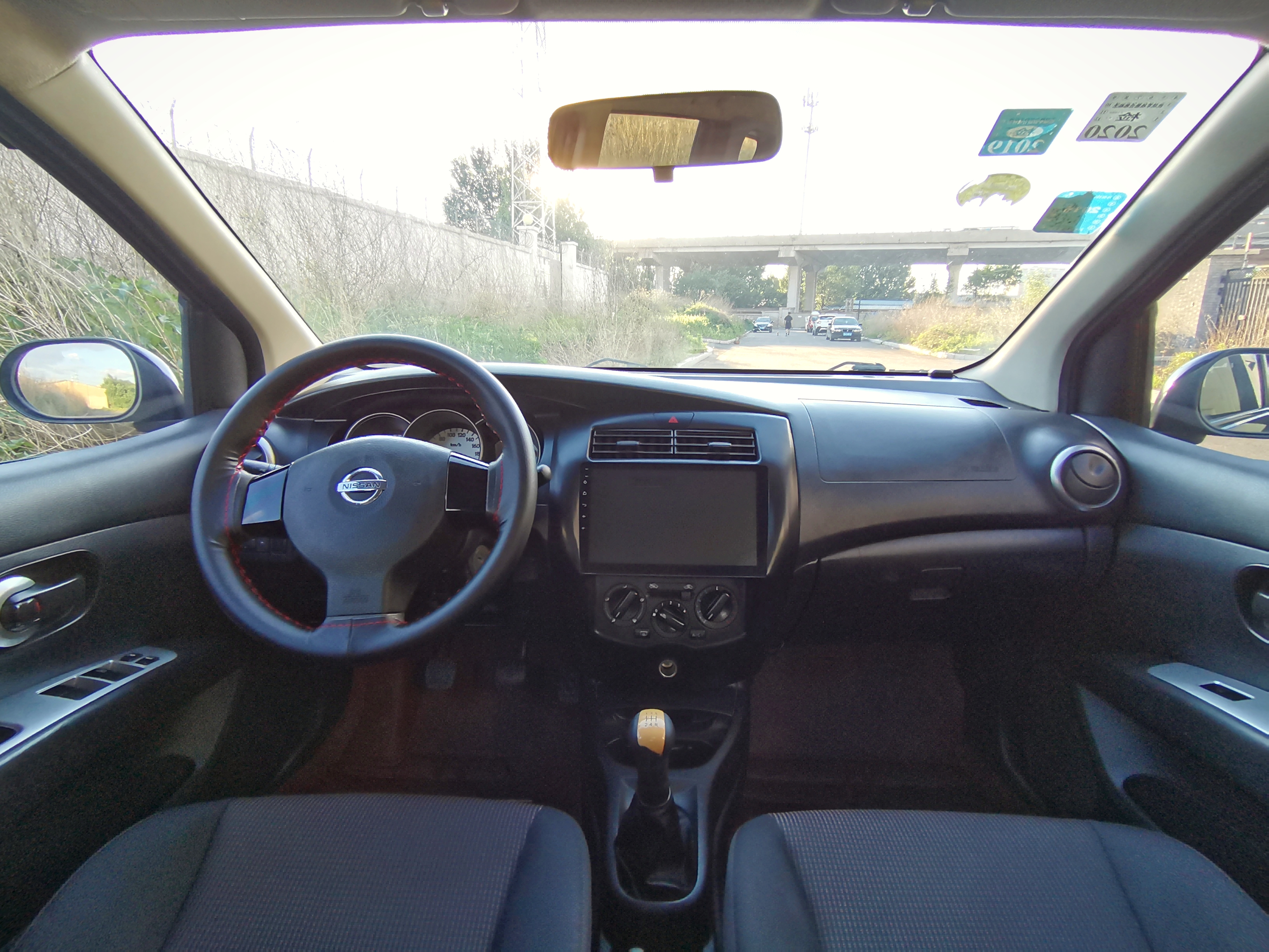 日产骊威2010落地价多少钱,10年日产骊威手动全能